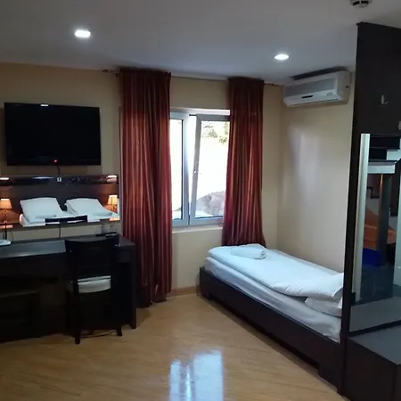 Vila Hayat Guest house 3*